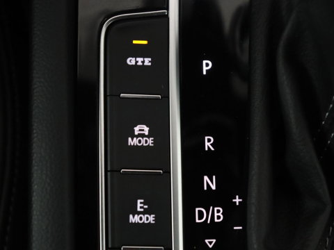 Volkswagen Arteon 1.4 TSI eHybrid R-Line Business+ | SOH 90,1% | Leder | Adaptive cruise | Trekhaak | Dodehoek detectie | Stuur/stoel verwarming | Park assist | Carplay | Full LED