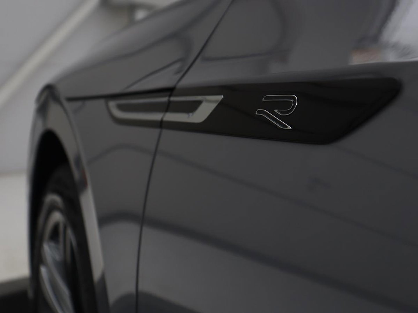 Volkswagen Arteon 1.4 TSI eHybrid R-Line Business+ | SOH 90,1% | Leder | Adaptive cruise | Trekhaak | Dodehoek detectie | Stuur/stoel verwarming | Park assist | Carplay | Full LED