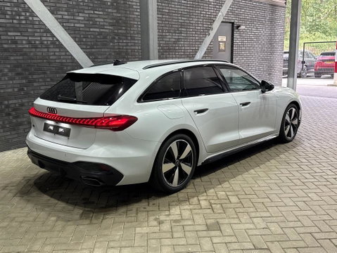 Audi A5 2.0 TFSI S Edition | ACC | Keyless | Camera | Stoelverwarming | Getint glas | Sportonderstel | 19 Inch