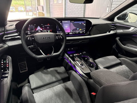 Audi A5 2.0 TFSI S Edition | ACC | Keyless | Camera | Stoelverwarming | Getint glas | Sportonderstel | 19 Inch