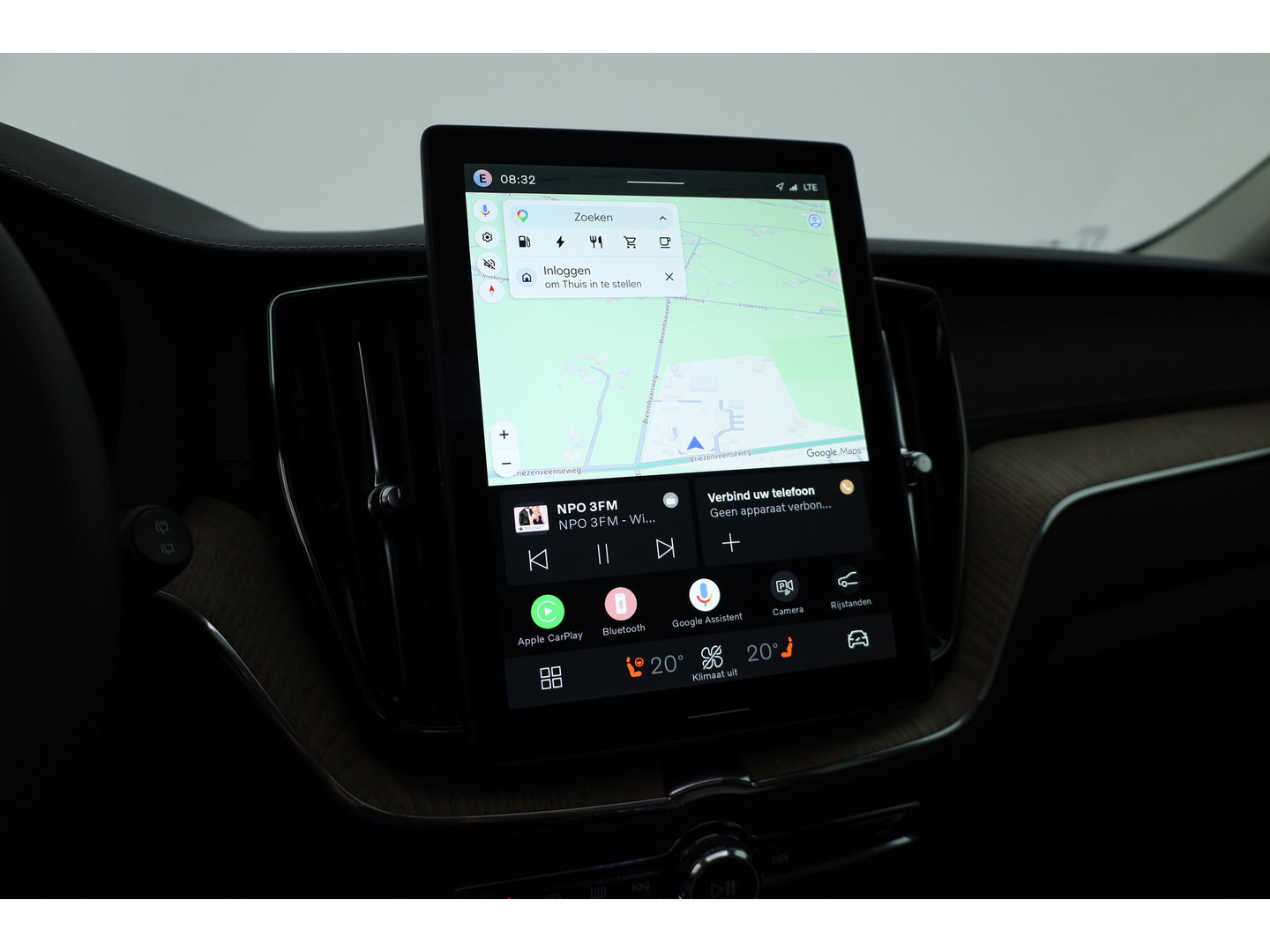 Volvo XC60 2.0 T8 Plug-in hybrid AWD Ultra Dark Head-up | Pano-dak | 360 camera | H&K Audio | 21 inch | Stoel + stuurverw. |