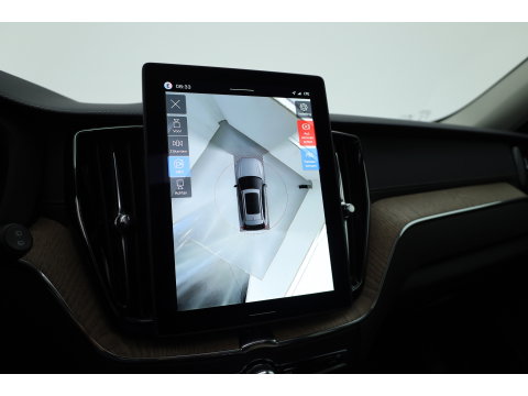 Volvo XC60 2.0 T8 Plug-in hybrid AWD Ultra Dark Head-up | Pano-dak | 360 camera | H&K Audio | 21 inch | Stoel + stuurverw. |