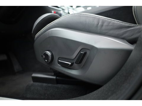 Volvo XC60 2.0 T8 Plug-in hybrid AWD Ultimate Dark | Bowers & Wilkins | 360 camera |  Head-up | Stoel + stuurverw. |