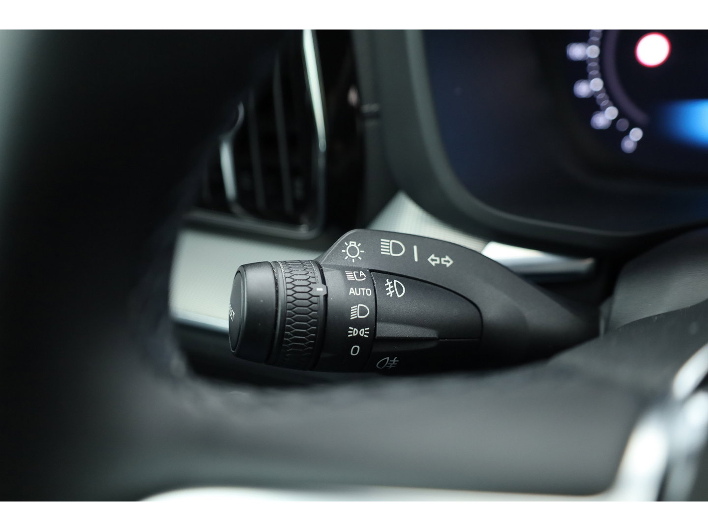 Volvo XC60 2.0 T8 Plug-in hybrid AWD Ultimate Dark | Bowers & Wilkins | 360 camera |  Head-up | Stoel + stuurverw. |