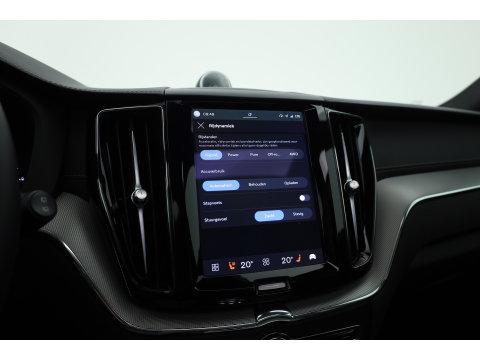 Volvo XC60 2.0 T8 Plug-in hybrid AWD Ultimate Dark | Bowers & Wilkins | 360 camera |  Head-up | Stoel + stuurverw. |