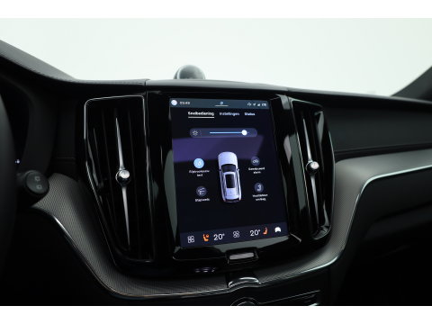 Volvo XC60 2.0 T8 Plug-in hybrid AWD Ultimate Dark | Bowers & Wilkins | 360 camera |  Head-up | Stoel + stuurverw. |