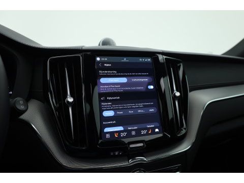 Volvo XC60 2.0 T8 Plug-in hybrid AWD Ultimate Dark | Bowers & Wilkins | 360 camera |  Head-up | Stoel + stuurverw. |