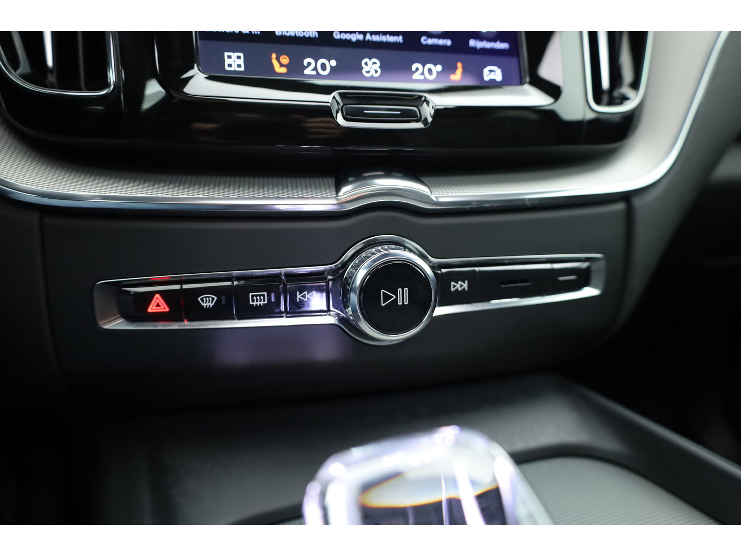 Volvo XC60 2.0 T8 Plug-in hybrid AWD Ultimate Dark | Bowers & Wilkins | 360 camera |  Head-up | Stoel + stuurverw. |