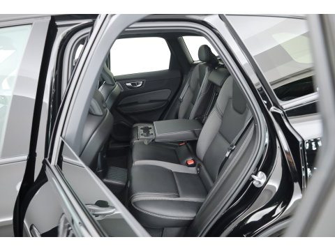 Volvo XC60 2.0 T8 Plug-in hybrid AWD Ultimate Dark | Bowers & Wilkins | 360 camera |  Head-up | Stoel + stuurverw. |