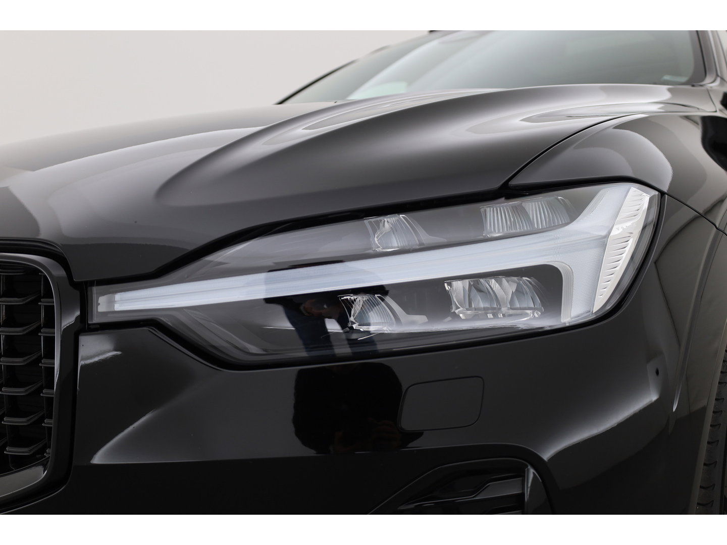 Volvo XC60 2.0 T8 Plug-in hybrid AWD Ultimate Dark | Bowers & Wilkins | 360 camera |  Head-up | Stoel + stuurverw. |