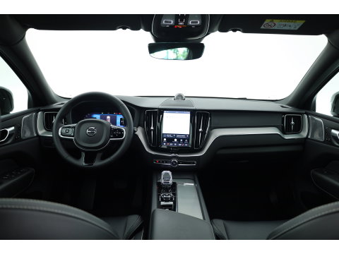 Volvo XC60 2.0 T8 Plug-in hybrid AWD Ultimate Dark | Bowers & Wilkins | 360 camera |  Head-up | Stoel + stuurverw. |