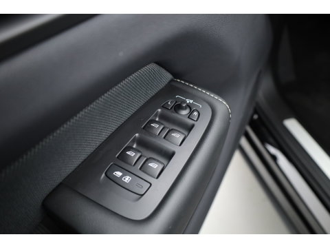 Volvo XC60 2.0 T8 Plug-in hybrid AWD Ultimate Dark | Bowers & Wilkins | 360 camera |  Head-up | Stoel + stuurverw. |