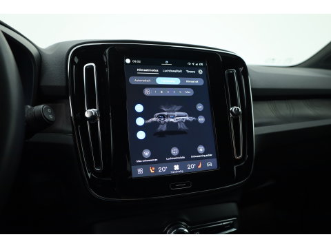 Volvo XC40 Recharge Twin Plus | 82 KWH | 535km WLTP | Trekhaak 1800kg | elek. stoelen | warmtepomp |