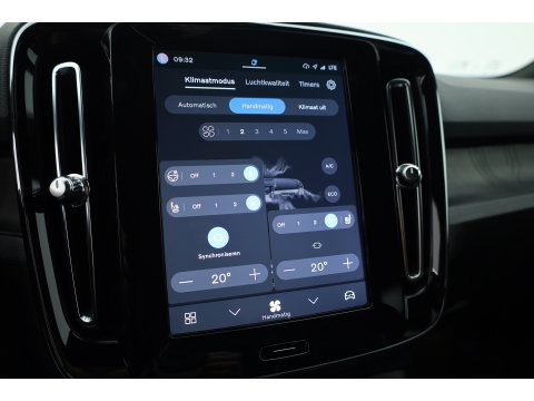 Volvo XC40 Recharge Twin Plus | 82 KWH | 535km WLTP | Trekhaak 1800kg | elek. stoelen | warmtepomp |