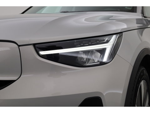 Volvo XC40 Recharge Twin Plus | 82 KWH | 535km WLTP | Trekhaak 1800kg | elek. stoelen | warmtepomp |