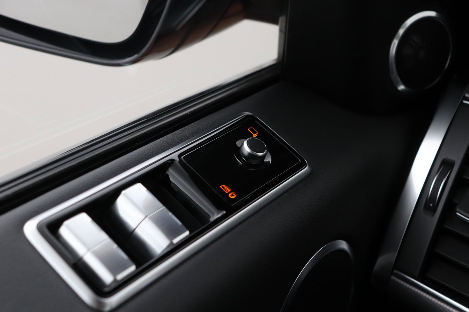 Land Rover Range Rover Sport 3.0 SDV6 HSE Dynamic | SVO Palette Orange | Luchtvering | Stoelverwarming & Ventilatie