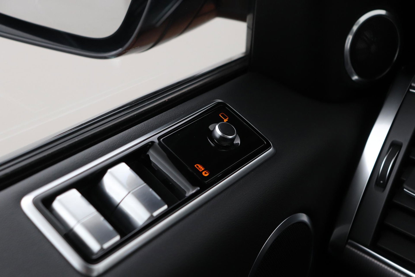 Land Rover Range Rover Sport 3.0 SDV6 HSE Dynamic | SVO Palette Orange | Luchtvering | Stoelverwarming & Ventilatie