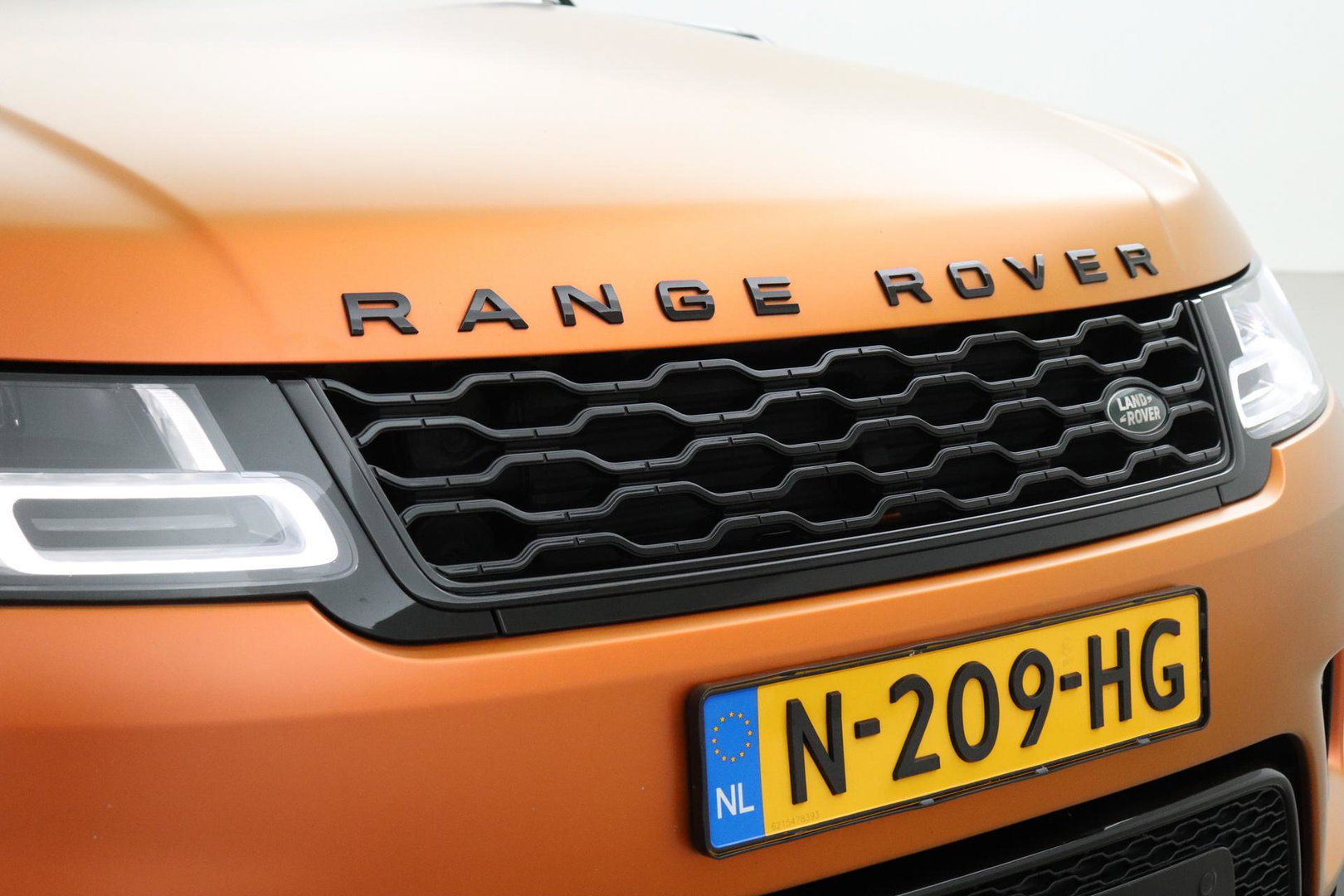 Land Rover Range Rover Sport 3.0 SDV6 HSE Dynamic | SVO Palette Orange | Luchtvering | Stoelverwarming & Ventilatie
