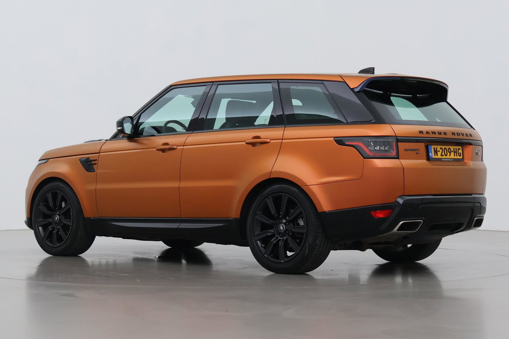 Land Rover Range Rover Sport 3.0 SDV6 HSE Dynamic | SVO Palette Orange | Luchtvering | Stoelverwarming & Ventilatie