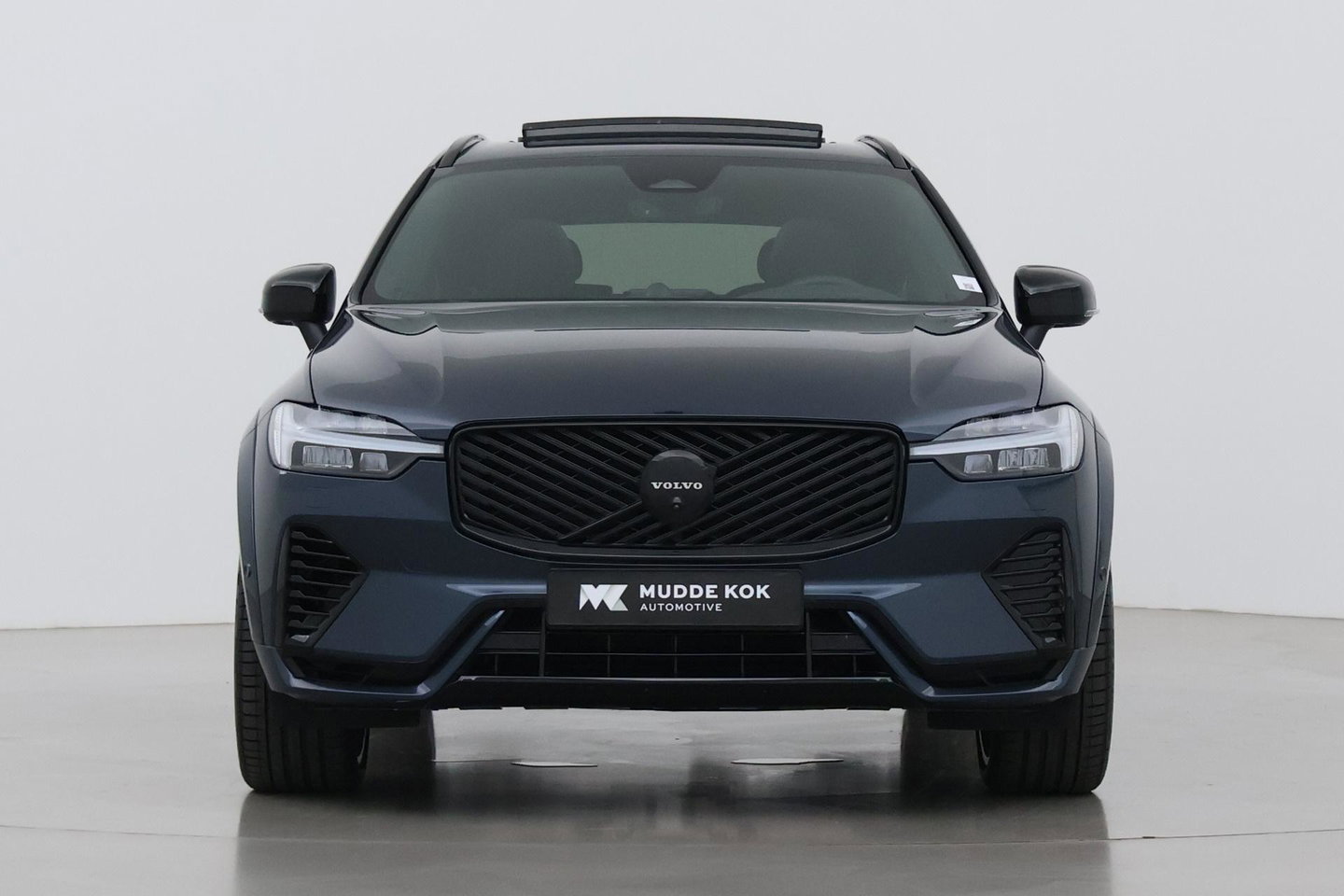 Volvo XC60 T6 Ultra Black Edition | Luchtvering | Bowers&Wilkins | Stoelventilatie | ACC | Trekhaak