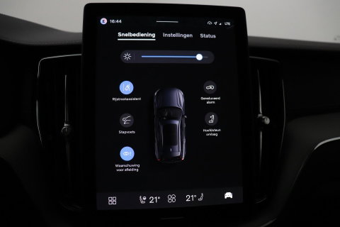 Volvo XC60 T6 Ultra Black Edition | Luchtvering | Bowers&Wilkins | Stoelventilatie | ACC | Trekhaak