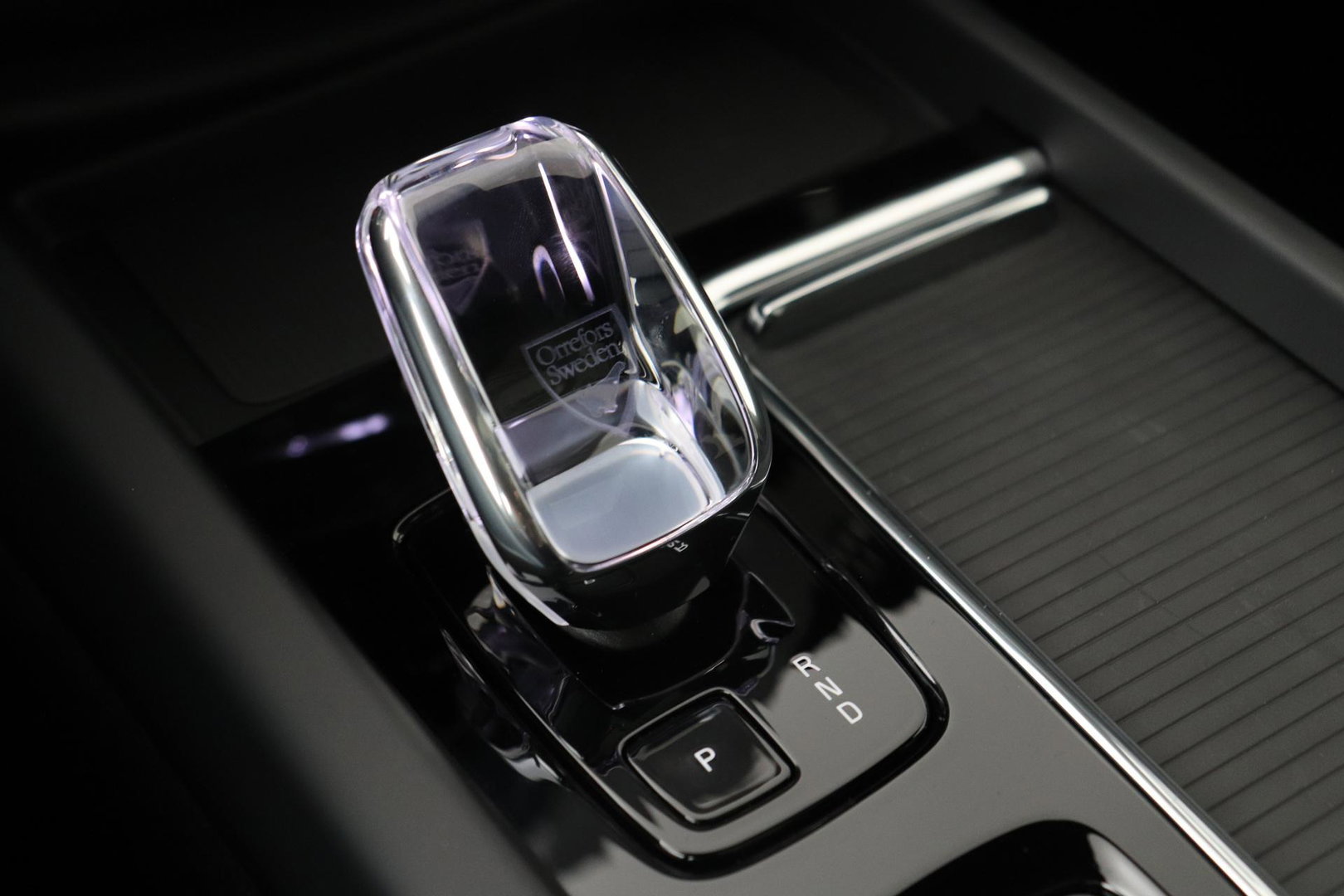 Volvo XC60 T6 Ultra Black Edition | Luchtvering | Bowers&Wilkins | Stoelventilatie | ACC | Trekhaak