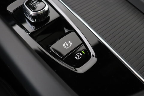 Volvo XC60 T6 Ultra Black Edition | Luchtvering | Bowers&Wilkins | Stoelventilatie | ACC | Trekhaak
