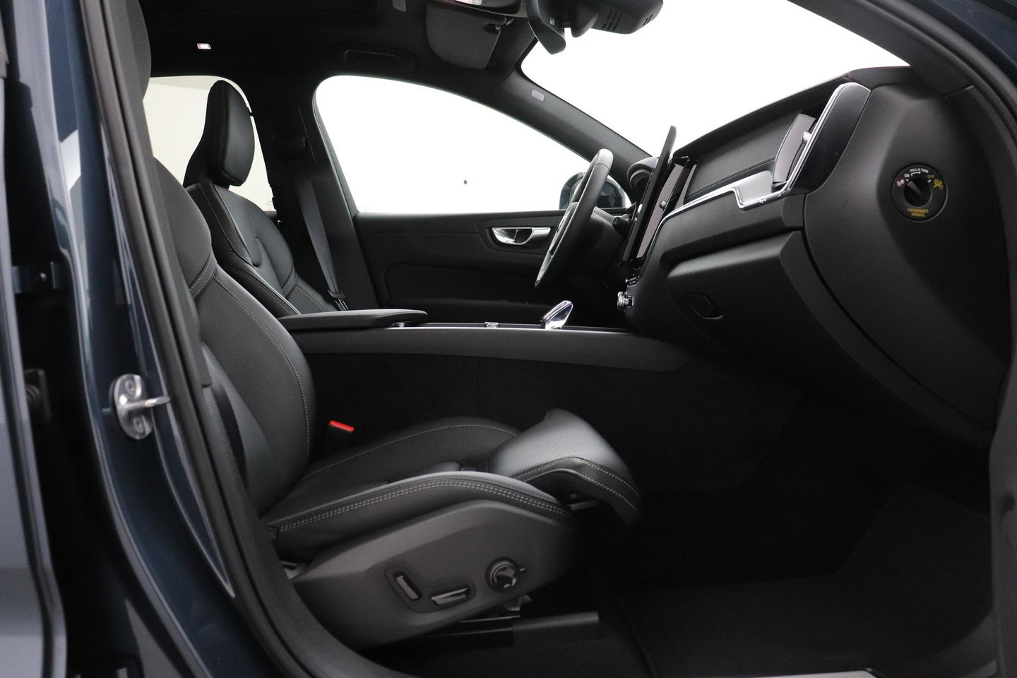 Volvo XC60 T6 Ultra Black Edition | Luchtvering | Bowers&Wilkins | Stoelventilatie | ACC | Trekhaak