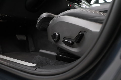 Volvo XC60 T6 Ultra Black Edition | Luchtvering | Bowers&Wilkins | Stoelventilatie | ACC | Trekhaak