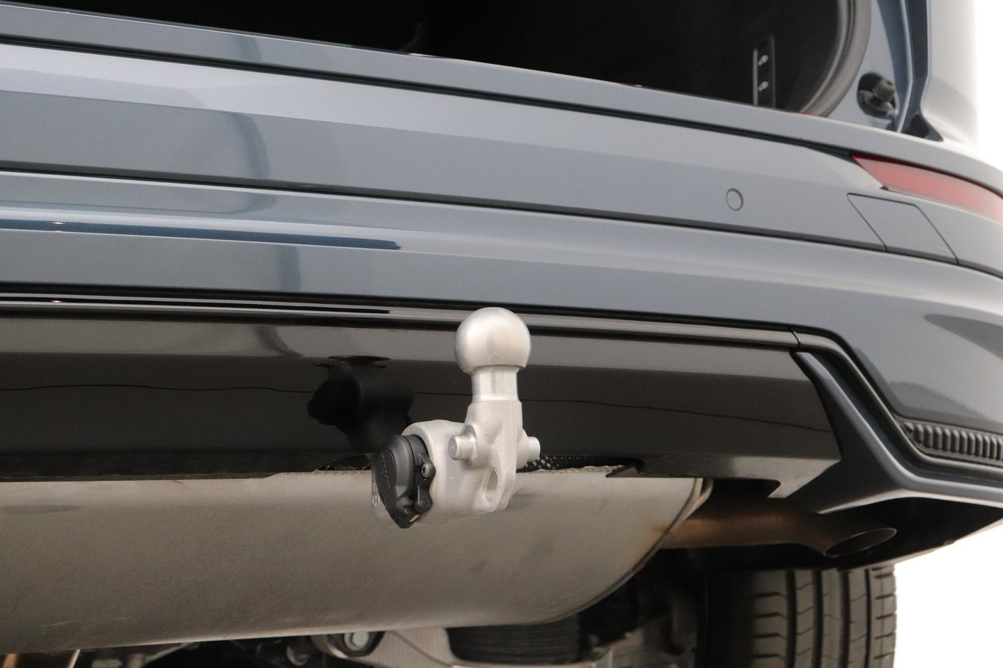 Volvo XC60 T6 Ultra Black Edition | Luchtvering | Bowers&Wilkins | Stoelventilatie | ACC | Trekhaak