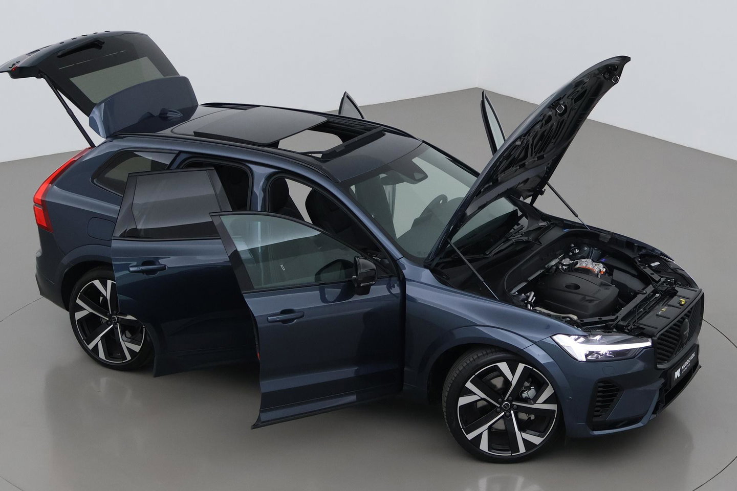 Volvo XC60 T6 Ultra Black Edition | Luchtvering | Bowers&Wilkins | Stoelventilatie | ACC | Trekhaak