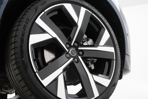 Volvo XC60 T6 Ultra Black Edition | Luchtvering | Bowers&Wilkins | Stoelventilatie | ACC | Trekhaak