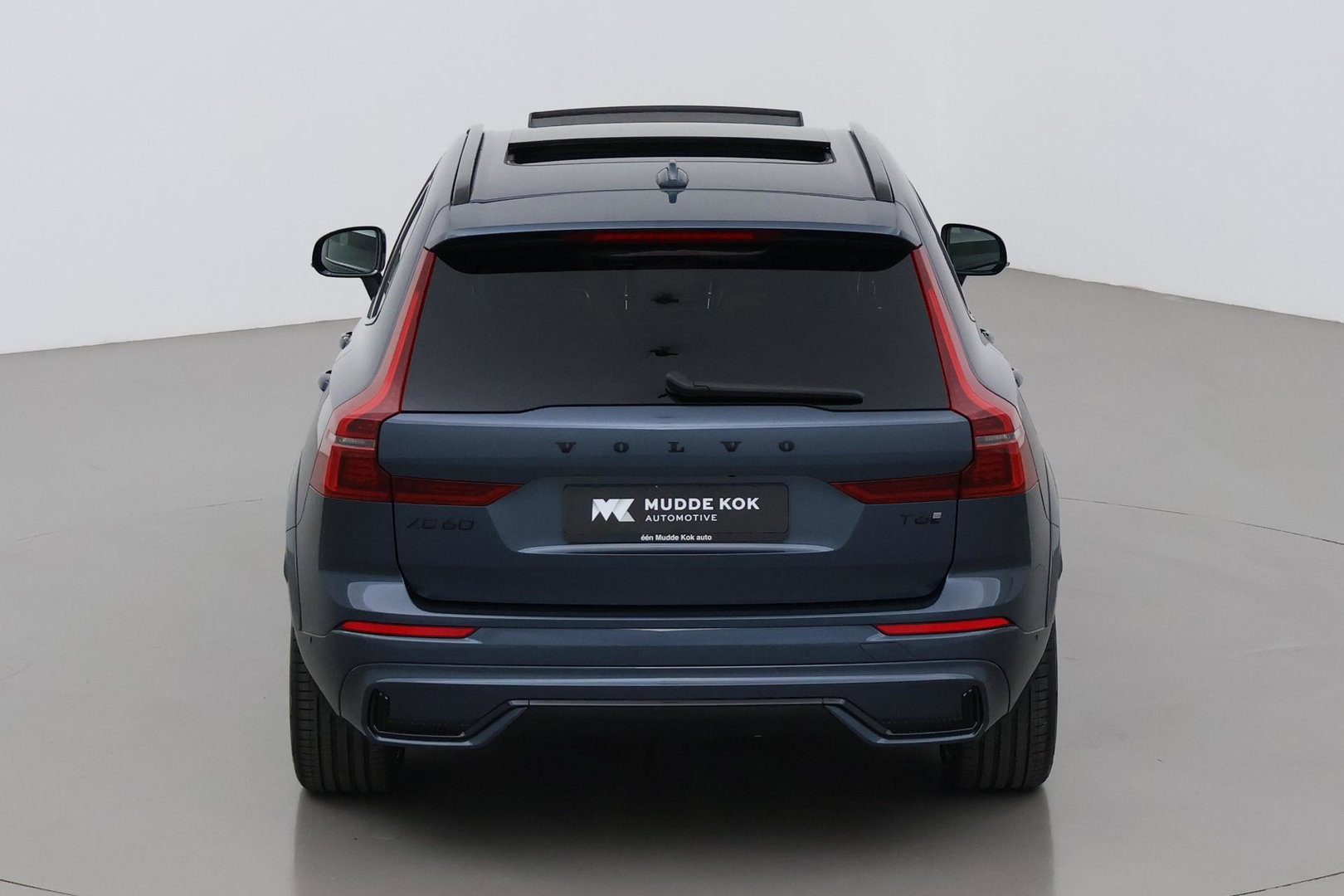Volvo XC60 T6 Ultra Black Edition | Luchtvering | Bowers&Wilkins | Stoelventilatie | ACC | Trekhaak