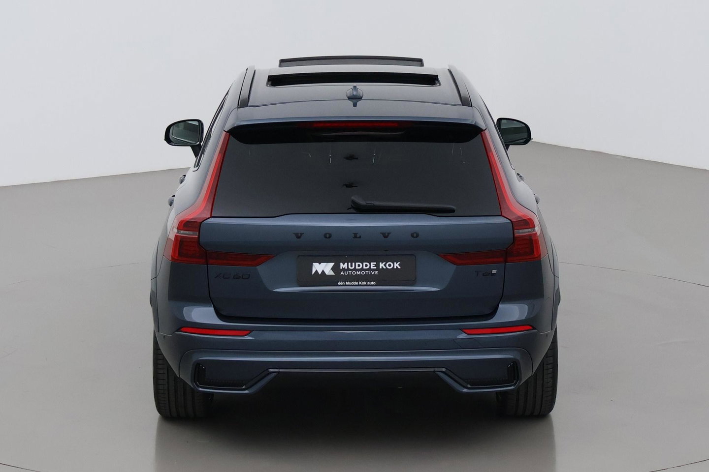 Volvo XC60 T6 Ultra Black Edition | Luchtvering | Bowers&Wilkins | Stoelventilatie | ACC | Trekhaak