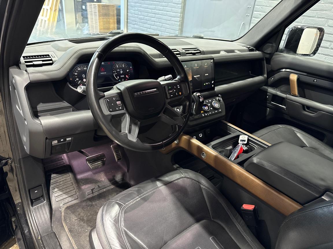 Land Rover Defender 90 D300 X | BTW | 23 Inch | Canvas Vouwdak | ClearSight | Trekhaak | Head-Up | Koelbox | Meridian Surround
