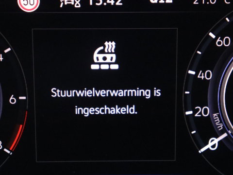 Volkswagen Arteon 1.4 TSI eHybrid R-Line Business+ | SOH 90,1% | Leder | Adaptive cruise | Trekhaak | Dodehoek detectie | Stuur/stoel verwarming | Park assist | Carplay | Full LED