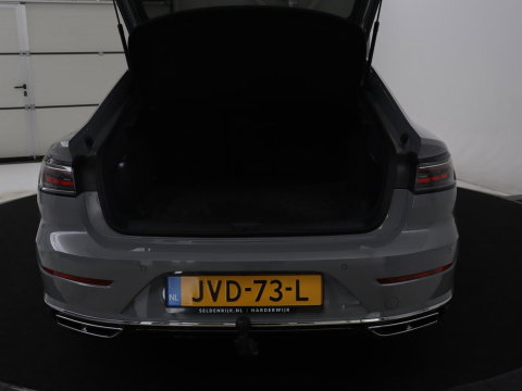 Volkswagen Arteon 1.4 TSI eHybrid R-Line Business+ | SOH 90,1% | Leder | Adaptive cruise | Trekhaak | Dodehoek detectie | Stuur/stoel verwarming | Park assist | Carplay | Full LED