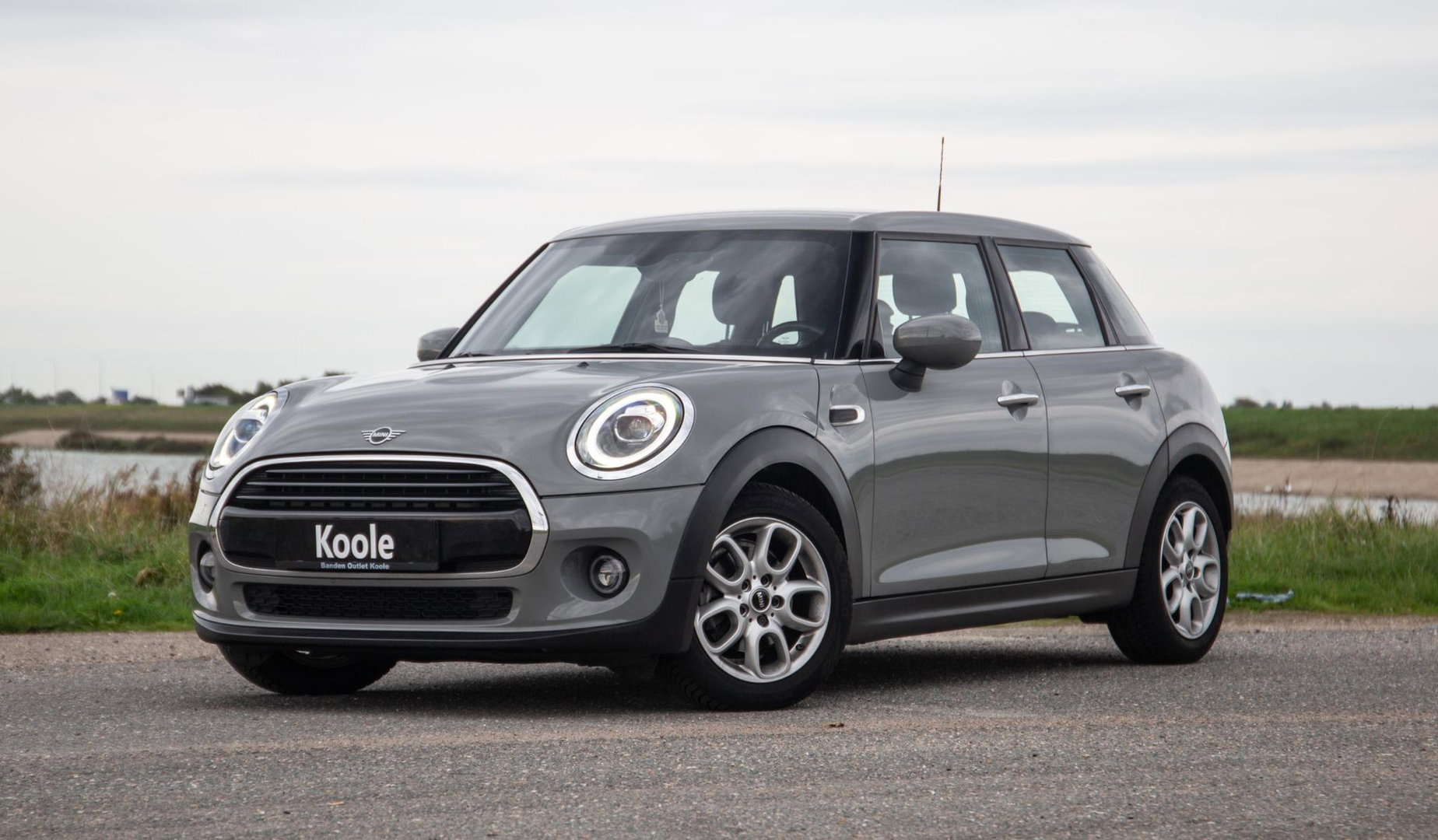 MINI 5-Deurs 1.5 One Chili AIRCO / 5 DEURS / GREY / PERFECT ONDERHOUDEN / BENZINE