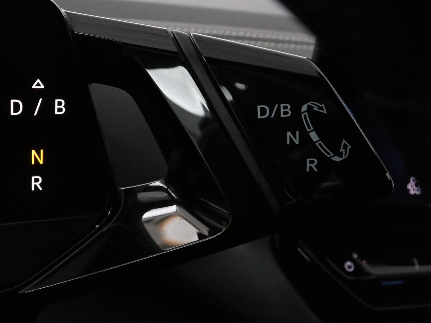 Volkswagen ID.5 Pro 77 kWh | SOH 94,1% | Apple Carplay | LED | Navigatie | Parkeerhulp |