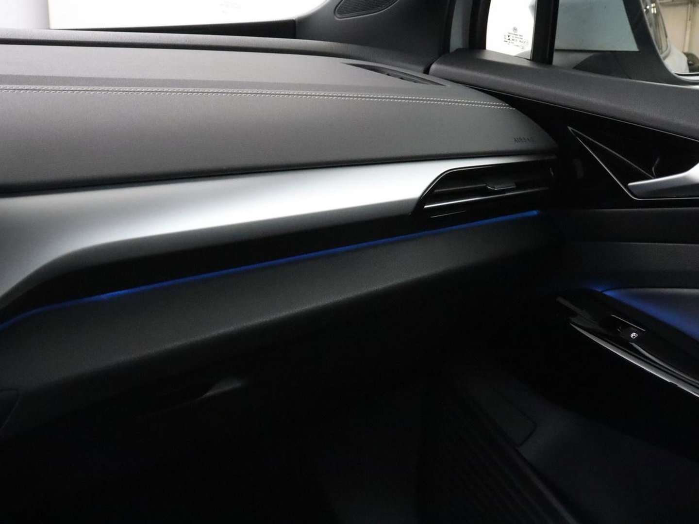 Volkswagen ID.5 Pro 77 kWh | SOH 94,1% | Apple Carplay | LED | Navigatie | Parkeerhulp |