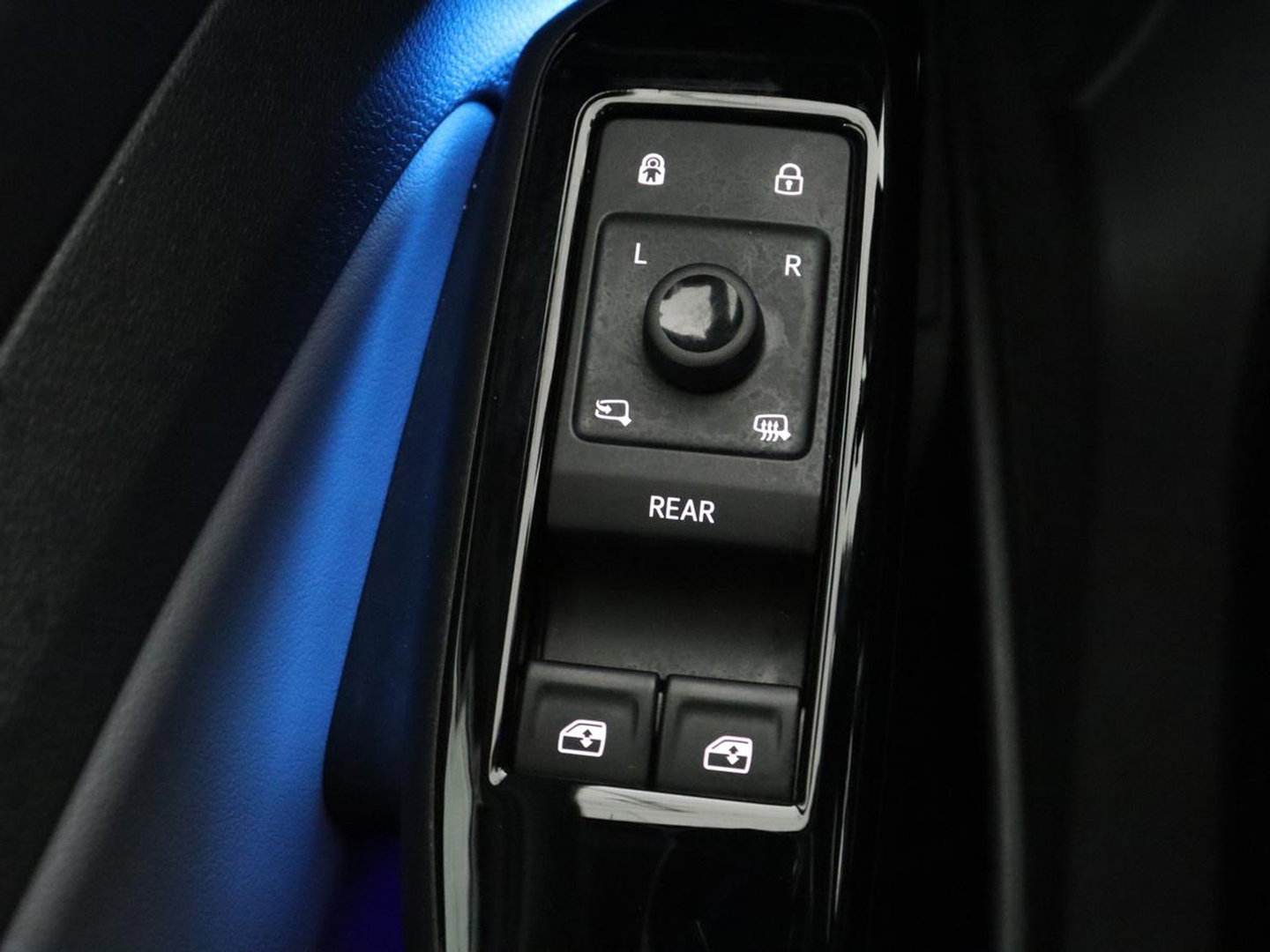 Volkswagen ID.5 Pro 77 kWh | SOH 94,1% | Apple Carplay | LED | Navigatie | Parkeerhulp |