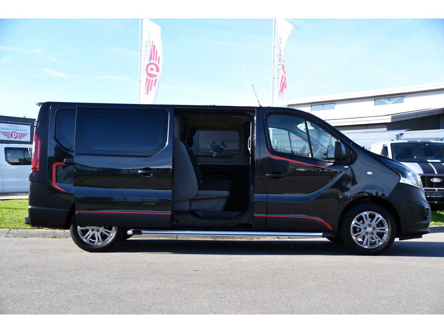 Opel Vivaro 1.6 CDTI L2H1 DC Sport Camera, Cruise, Sensoren, Airco, 125pk, Multimedia, Trekhaak, Betimmering, Uniek!