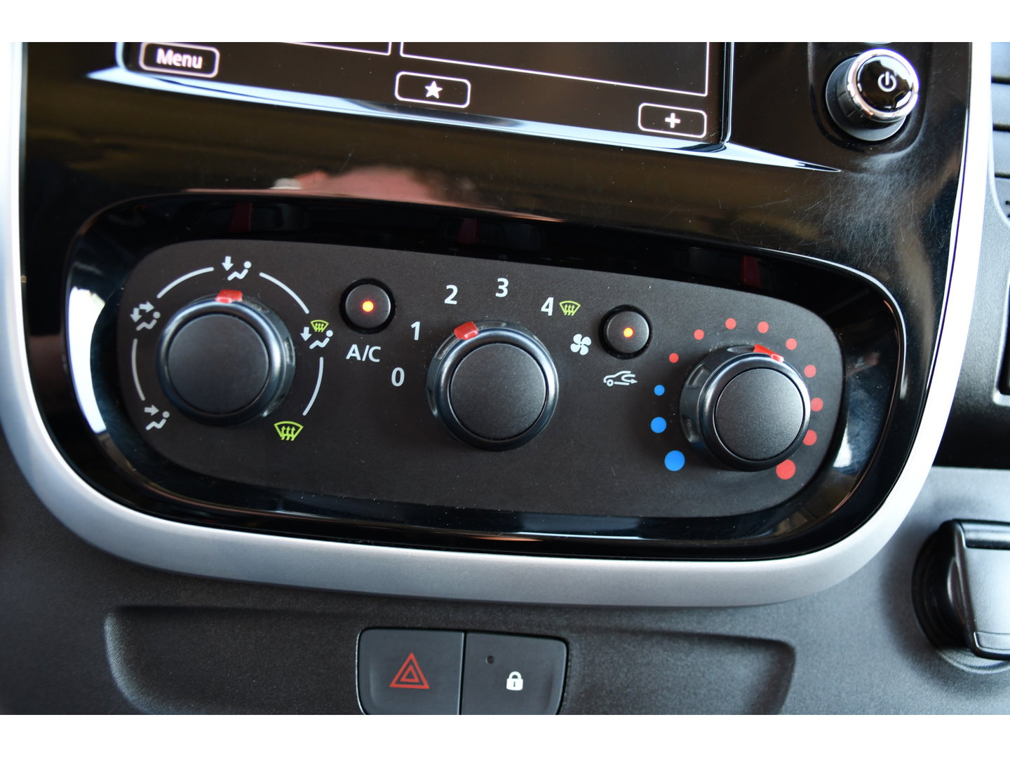 Opel Vivaro 1.6 CDTI L2H1 DC Sport Camera, Cruise, Sensoren, Airco, 125pk, Multimedia, Trekhaak, Betimmering, Uniek!