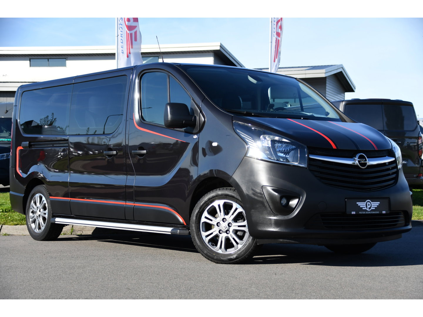 Opel Vivaro 1.6 CDTI L2H1 DC Sport Camera, Cruise, Sensoren, Airco, 125pk, Multimedia, Trekhaak, Betimmering, Uniek!