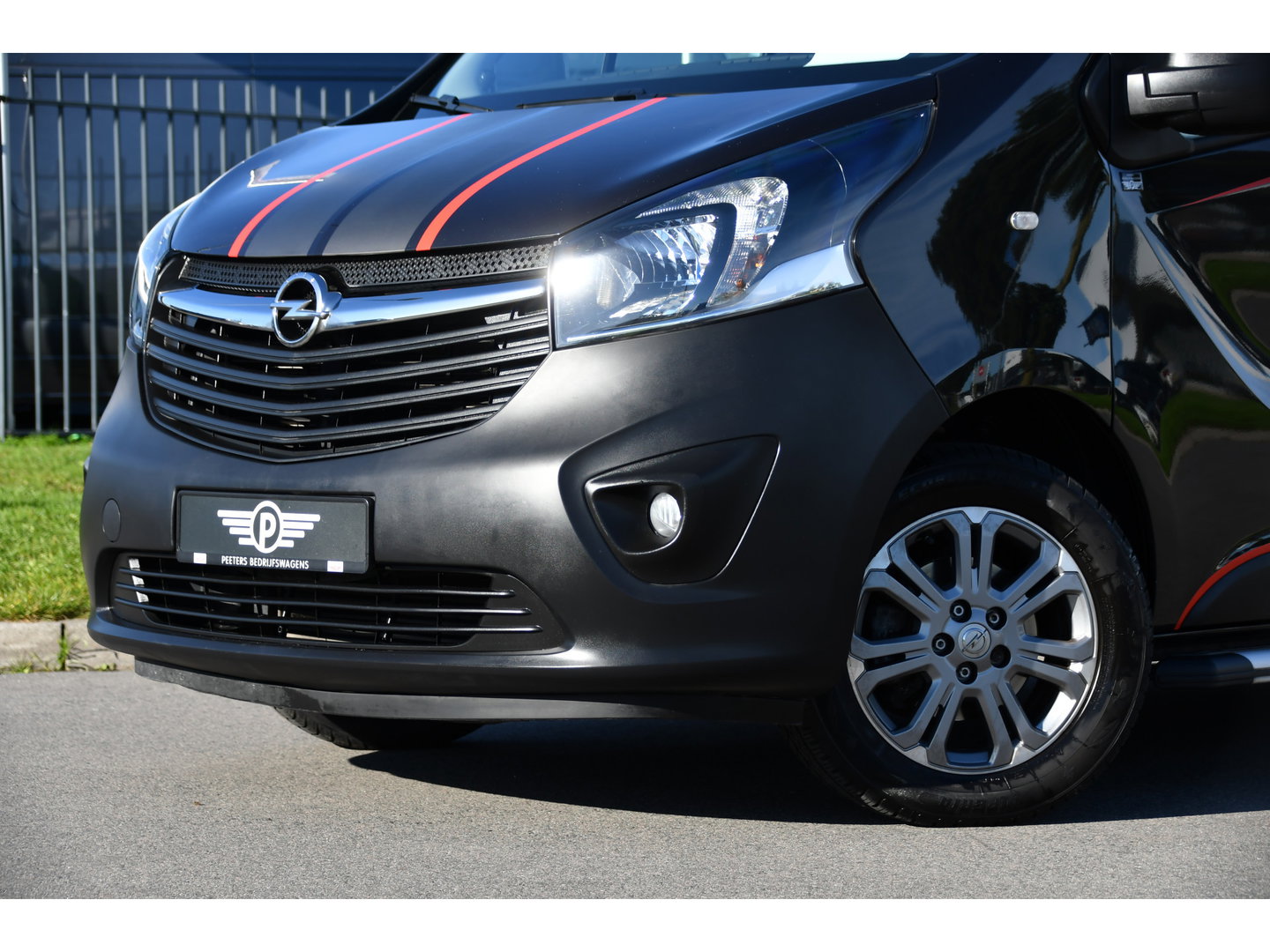Opel Vivaro 1.6 CDTI L2H1 DC Sport Camera, Cruise, Sensoren, Airco, 125pk, Multimedia, Trekhaak, Betimmering, Uniek!