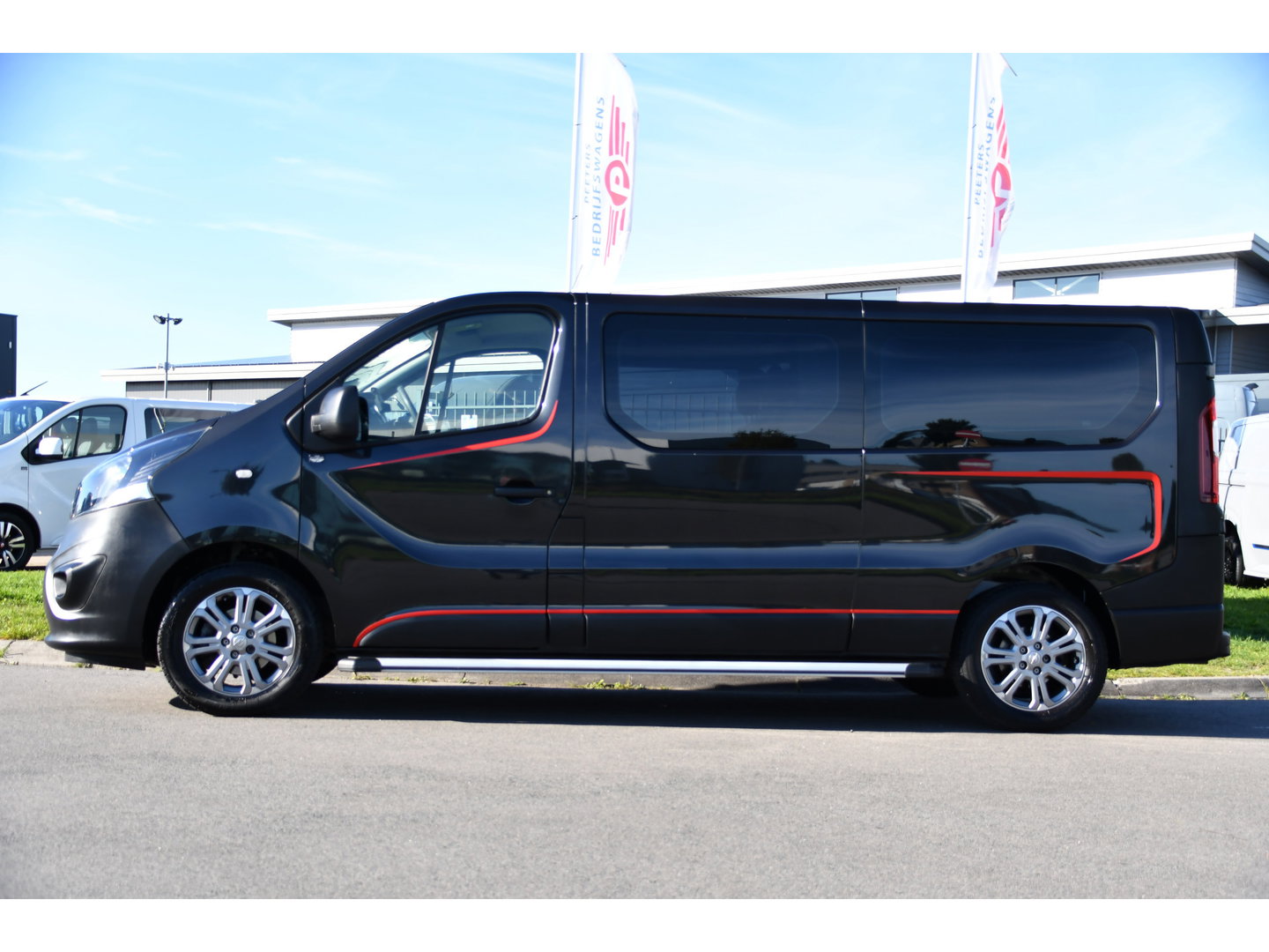 Opel Vivaro 1.6 CDTI L2H1 DC Sport Camera, Cruise, Sensoren, Airco, 125pk, Multimedia, Trekhaak, Betimmering, Uniek!