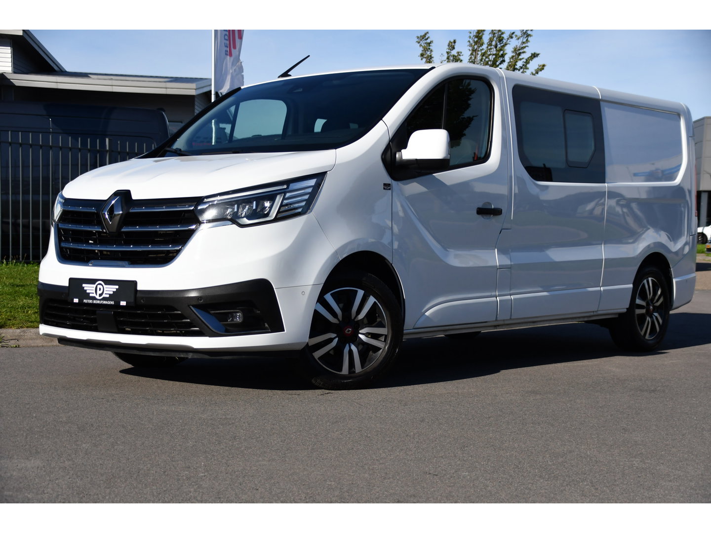 Renault Trafic 2.0 dCi 150 T29 L2H1 DC Luxe Camera, Cruise, Carplay, LED, Clima, Mulitmedia, Automaat, Trekhaak, Sensoren, Uniek!