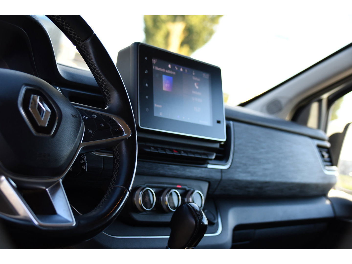 Renault Trafic 2.0 dCi 150 T29 L2H1 DC Luxe Camera, Cruise, Carplay, LED, Clima, Mulitmedia, Automaat, Trekhaak, Sensoren, Uniek!