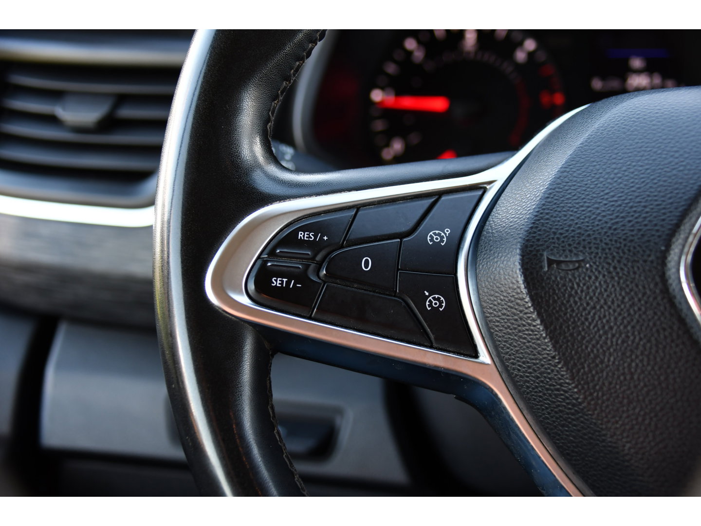 Renault Trafic 2.0 dCi 150 T29 L2H1 DC Luxe Camera, Cruise, Carplay, LED, Clima, Mulitmedia, Automaat, Trekhaak, Sensoren, Uniek!