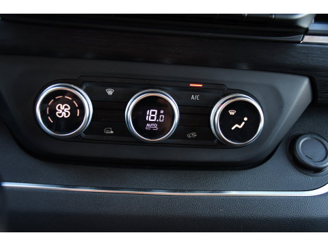 Renault Trafic 2.0 dCi 150 T29 L2H1 DC Luxe Camera, Cruise, Carplay, LED, Clima, Mulitmedia, Automaat, Trekhaak, Sensoren, Uniek!